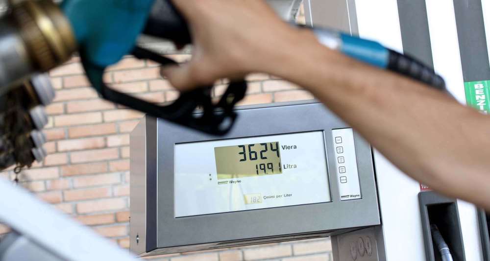 Qeveria rrit taksat e qytetareve, indeksohet akciza e disa produkteve